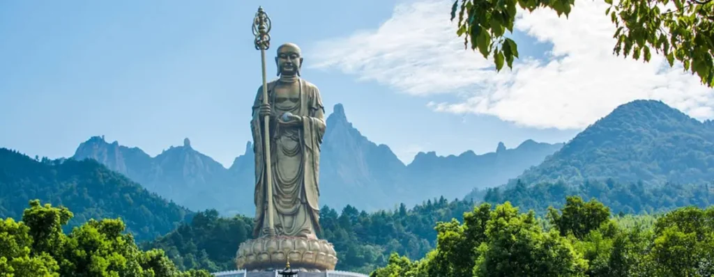 Jiuhua Dağı, Çin’deki Kşitigarbha (Jizo) Bodhisattva heykeli