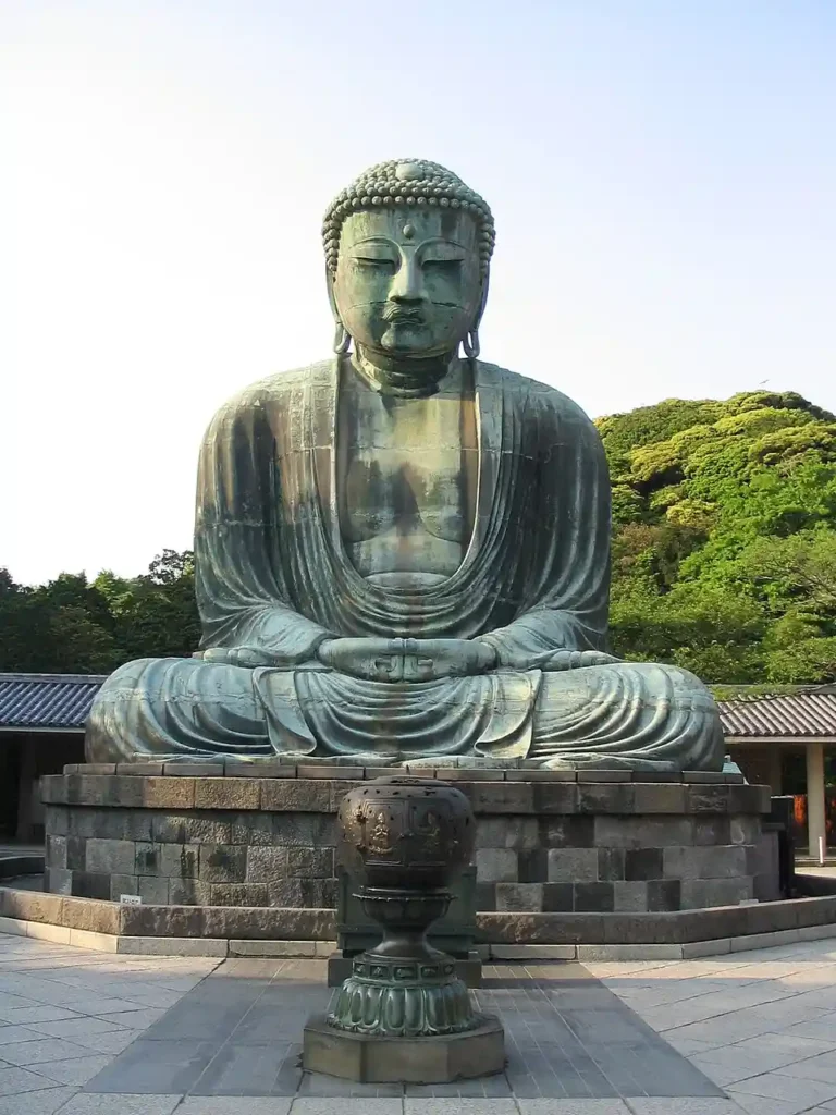 Kamakura Daibutsu, Kanagawa, Japonya — 13. yüzyıl bronz Amitābha Buda heykeli