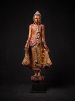 Antik ahşap Burma Mandalay Buda heykeli 24 ayar altın yaldızlı, gömme göz detaylı, 19. yüzyıl Myanmar eseri