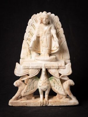 18. yüzyıldan kalma antika Burma mermer Buda heykeli, Shan (Tai Yai) stilinde, beyaz mermer üzerine oyulmuş