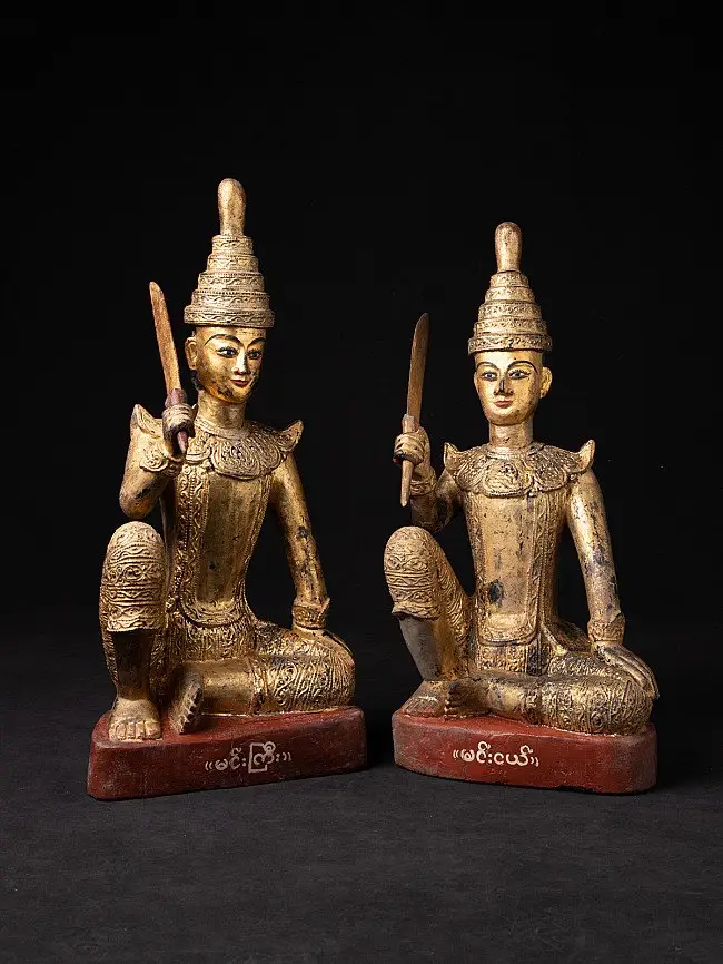 Çift antika Burma Natları heykeli, 19. yüzyıl, ahşap, 24 ayar altın kaplama, göze oyma detaylı