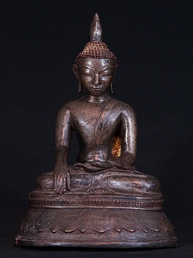 Toungoo Buda heykelleri bronz heykel, 14-15. yüzyıl, Bhumisparsha mudra, Burma’dan