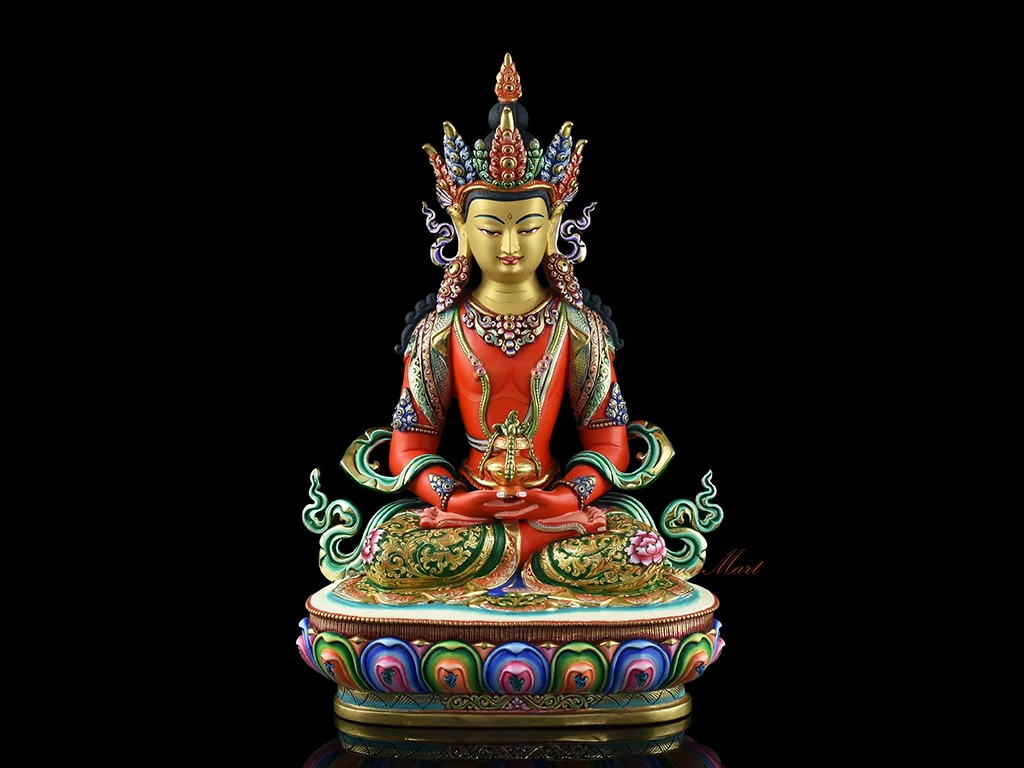 El yapımı bronz Aparmita heykeli, meditasyon pozunda, detaylı işçilikle yapılmış, altın-kırmızı tonlarda.