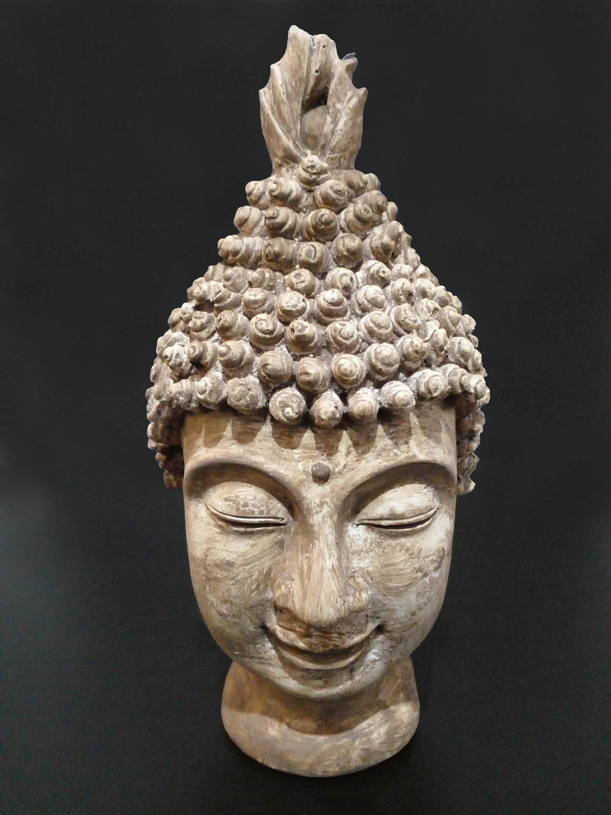 Kahverengi Buda Başı Heykeli - Önden görünüm