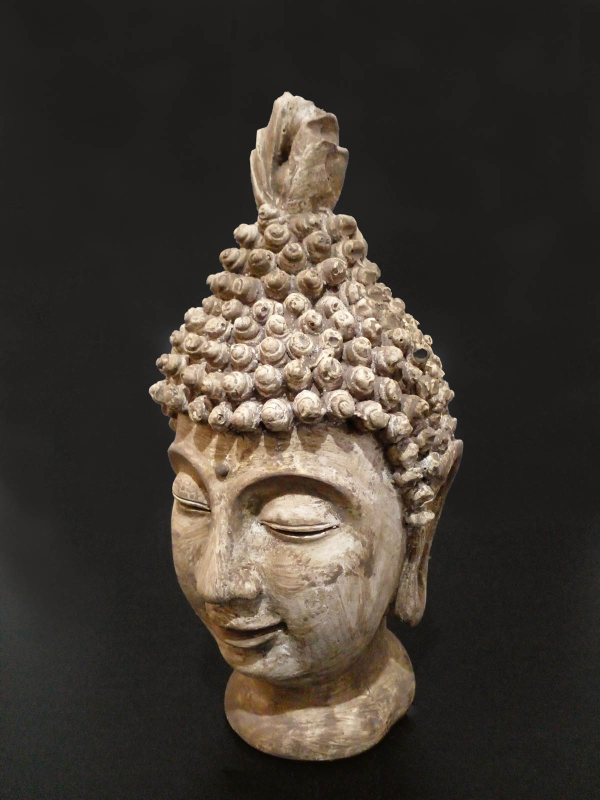 Kahverengi Buda Başı Heykeli - Sol önden görünüm