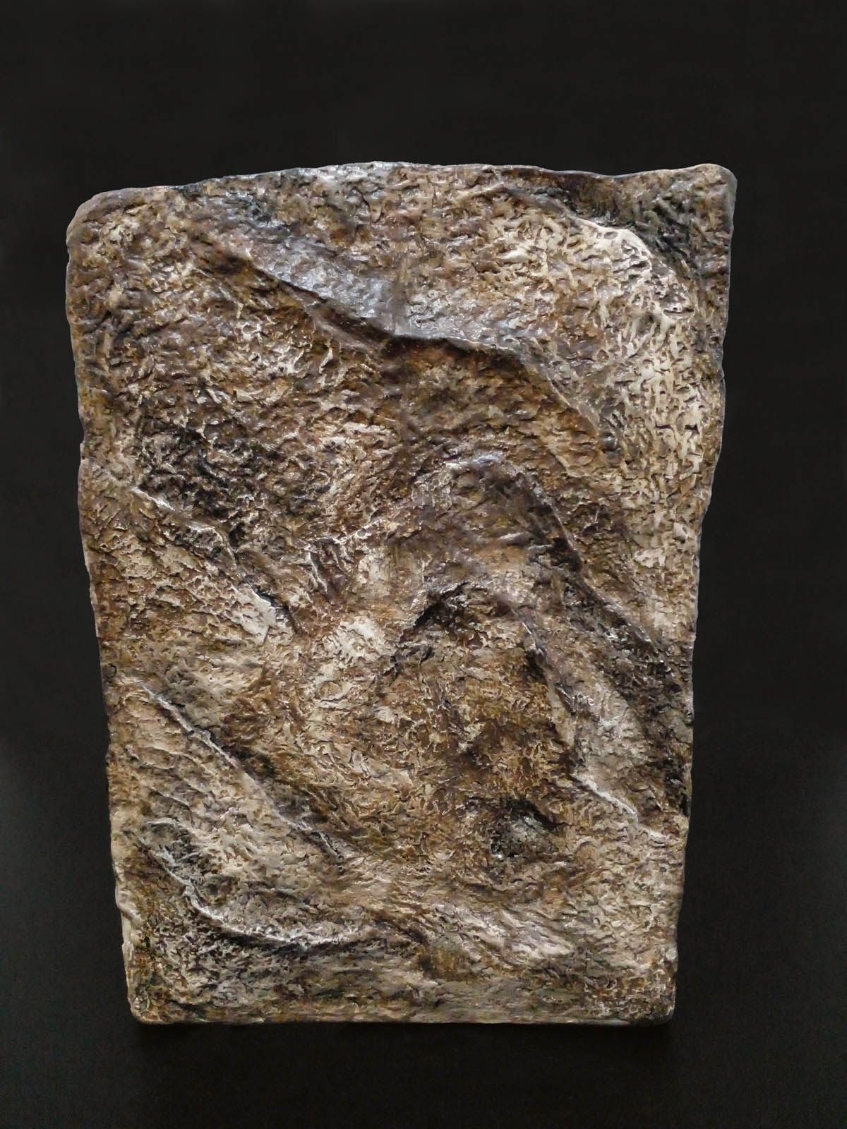 Kahverengi mağara içinde altın-siyah Buda mumluk, el boyama taş tozu dekoratif Buda heykeli, iki tealight mumluklu - arkadan görünüm