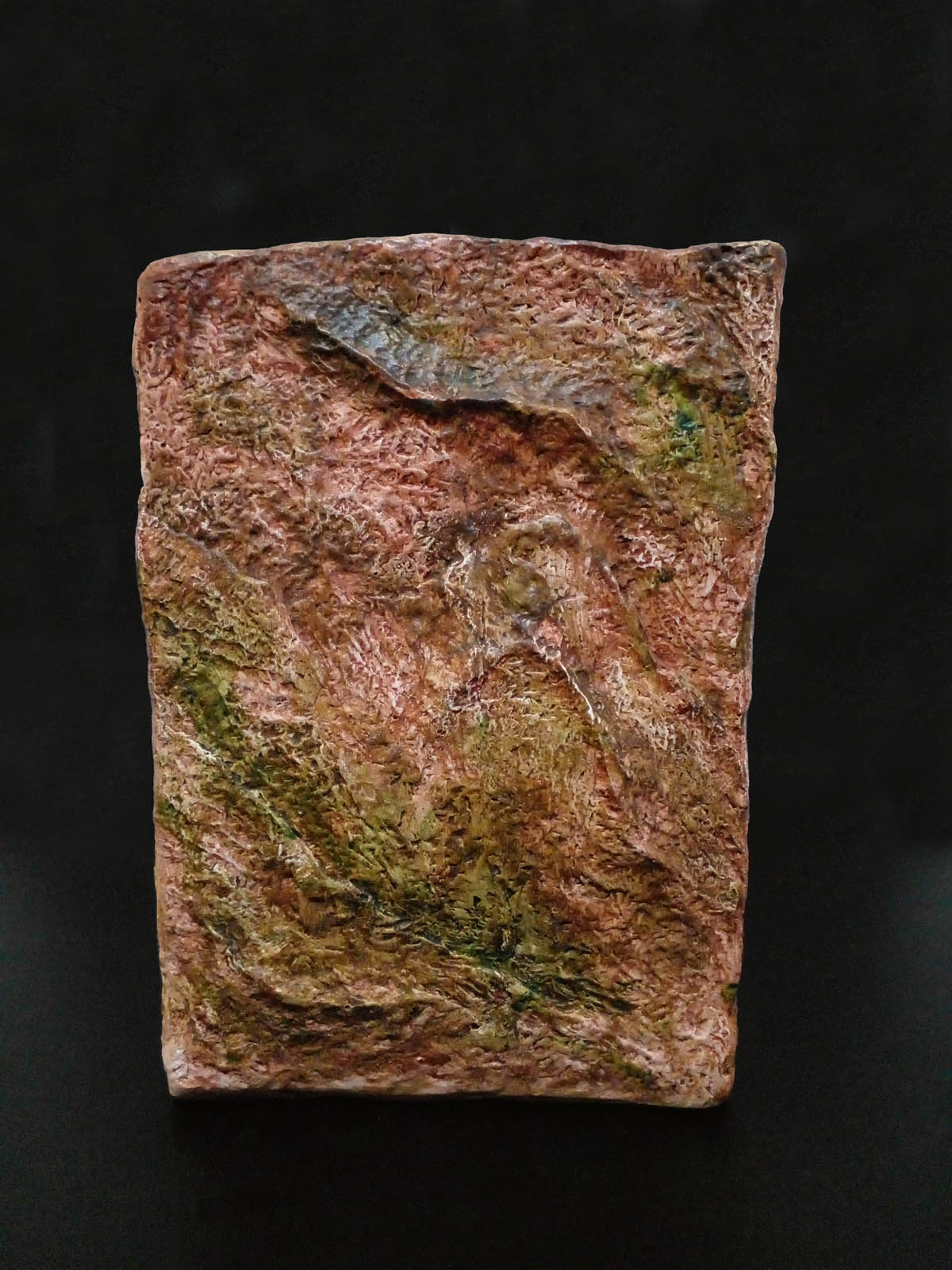 Kahverengi-yeşil mağara içinde kırmızı-yeşil Buda mumluk, el boyama taş tozu dekoratif Buda heykeli, iki tealight mumluklu - arkadan görünüm